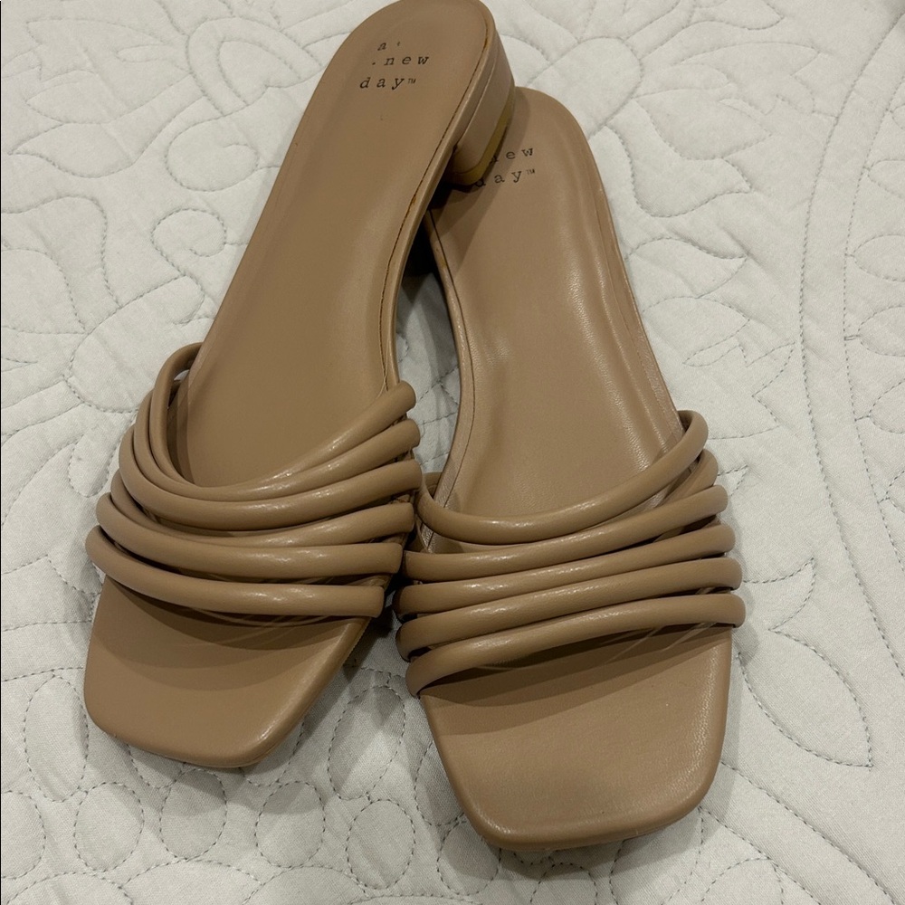 A New Day Women's Tan Strappy Sandals